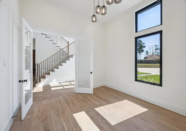 Photo 4 of Single family home for sale at 65 Shadow Crk Ridge Dr, Spring, TX 77389 | MLS# 53360861 | Listing updated on 2026-09-03