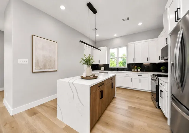 Photo 3 of Single family home for sale at 2206 Carr St, Houston, TX 77026 | MLS# 41047950 | Listing updated on 2026-09-20