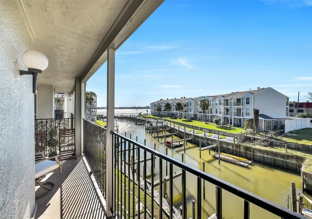 Photo 2 of Condo for sale at 4011 Nasa Rd 1 Pkwy #512, Seabrook, TX 77586 | MLS# 79717180 | Listing updated on 2026-09-17