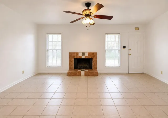 Photo 2 of Sale Pending at 2110 Wilcrest Dr #101, Houston, TX 77042 | MLS# 50475723 | Listing updated on 2026-09-27