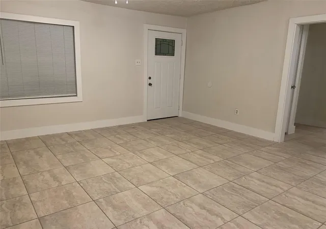 Photo 3 of Multi family home for sale at 902 Thomas Ave, Pasadena, TX 77506 | MLS# 59736173 | Listing updated on 2026-09-15