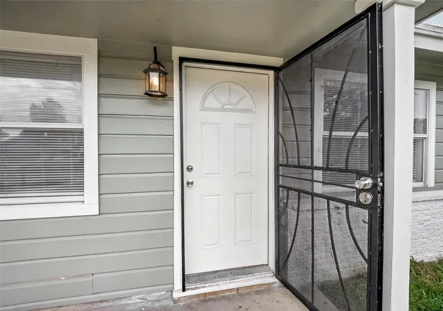 Photo 3 of Single family home for sale at 3119 Brea Crst St, Houston, TX 77093 | MLS# 64844704 | Listing updated on 2026-09-05
