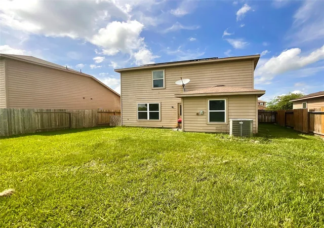 Photo 39 of Single family home for sale at 2522 Tracy Ln, Highlands, TX 77562 | MLS# 49974167 | Listing updated on 2026-09-22