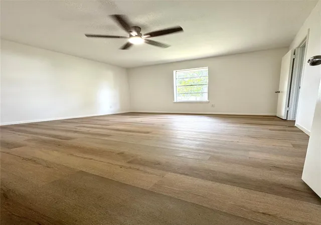Photo 3 of Sale Pending at 2126 Ripple Crk Dr, Rosenberg, TX 77471 | MLS# 84284990 | Listing updated on 2026-10-02