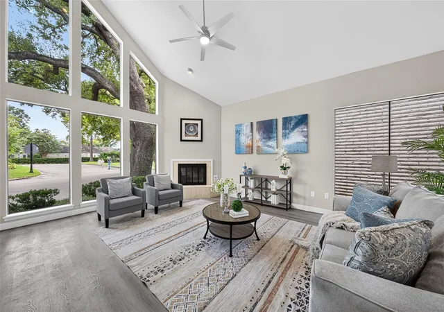 Photo 1 of Single family home for sale at 9592 Doliver Dr, Houston, TX 77063 | MLS# 56445282 | Listing updated on 2026-10-07
