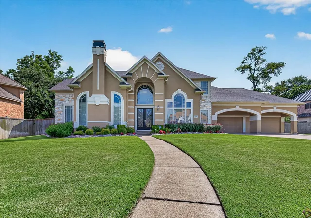 Photo 3 of Single family home for sale at 7706 Long Shadows Dr, Sugar Land, TX 77479 | MLS# 56749852 | Listing updated on 2026-09-20