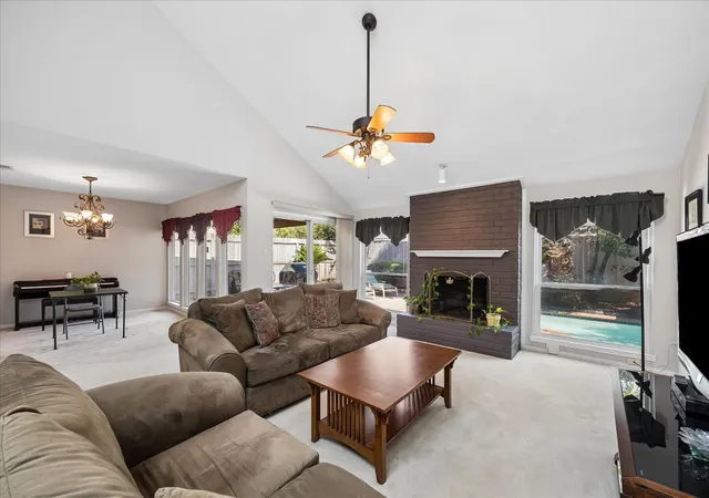 Photo 2 of Single family home for sale at 11510 Overbrook Ln, Houston, TX 77077 | MLS# 75462508 | Listing updated on 2026-09-12