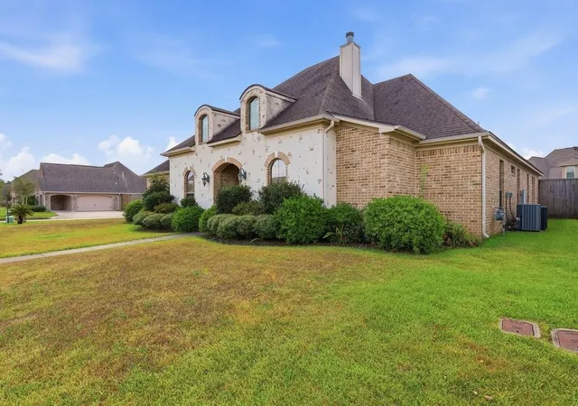 Photo 2 of Single family home for sale at 420 River Birch Dr, Lumberton, TX 77657 | MLS# 6757963 | Listing updated on 2026-09-03