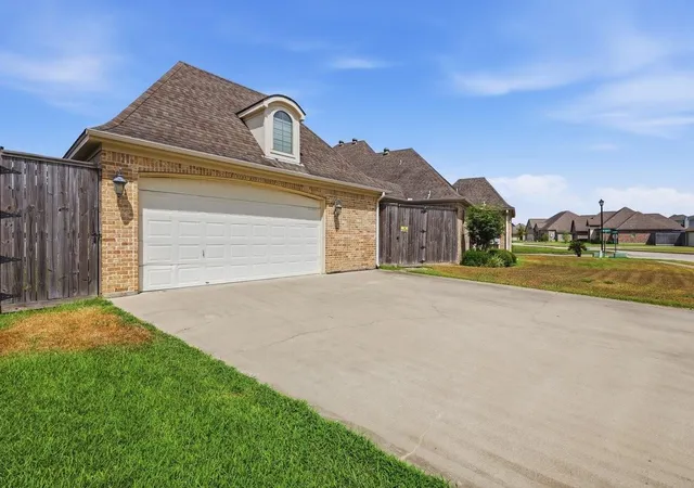 Photo 3 of Single family home for sale at 420 River Birch Dr, Lumberton, TX 77657 | MLS# 6757963 | Listing updated on 2026-09-03