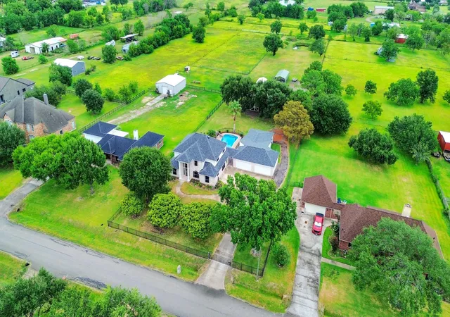 Photo 3 of Single family home for sale at 1209 Robinson Rd, La Porte, TX 77571 | MLS# 96768155 | Listing updated on 2026-10-04