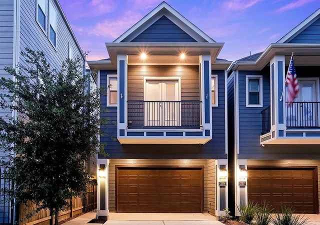 Photo 1 of Single family home for sale at 239 W 27th Street, Houston, TX 77008 | MLS# 21588492 | Listing updated on 2026-09-04