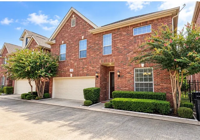 Photo 2 of Single family home for sale at 3019 W Park At Fairdale, Houston, TX 77057 | MLS# 57237735 | Listing updated on 2026-09-10