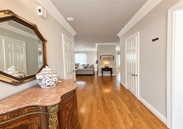 Photo 3 of Single family home for sale at 3019 W Park At Fairdale, Houston, TX 77057 | MLS# 57237735 | Listing updated on 2026-09-10
