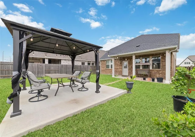 Photo 3 of Single family home for sale at 19210 Palfrey Prairie Trl, Tomball, TX 77377 | MLS# 78550807 | Listing updated on 2026-10-07