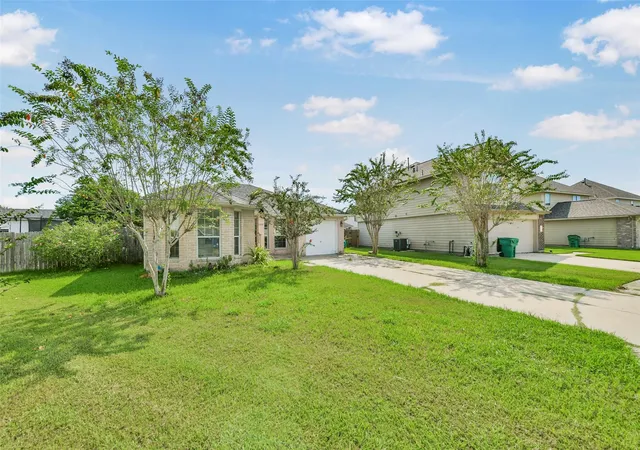 Photo 2 of Single family home for sale at 5301 Rio San Juan St, Rosharon, TX 77583 | MLS# 5868873 | Listing updated on 2026-09-23