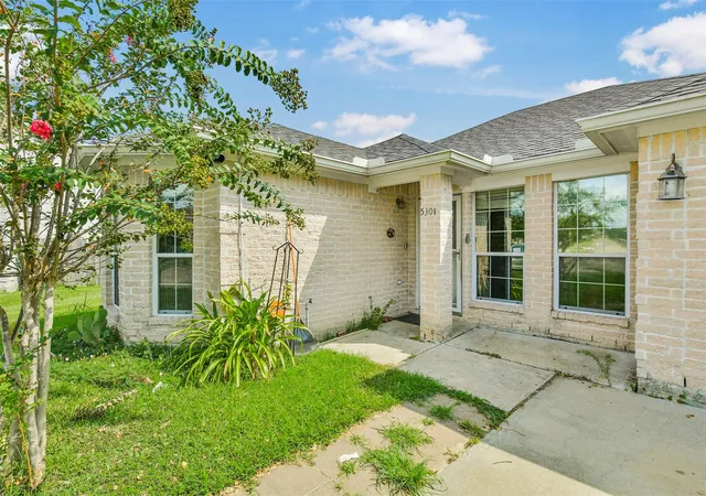 Photo 3 of Single family home for sale at 5301 Rio San Juan St, Rosharon, TX 77583 | MLS# 5868873 | Listing updated on 2026-10-08
