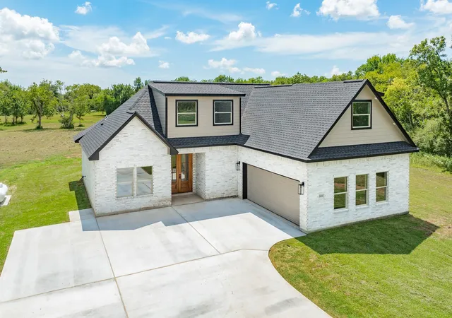 Photo 1 of Single family home for sale at 33111 Amberjack Dr, Richwood, TX 77515 | MLS# 26269900 | Listing updated on 2026-09-16