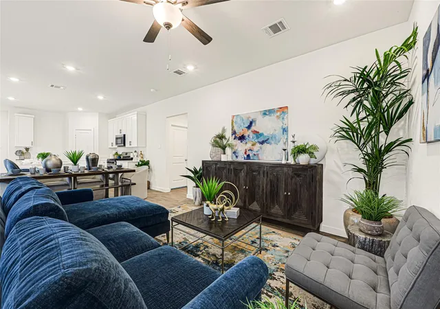 Photo 4 of Sale Pending at 6707 Cyn Breeze Dr, Rosenberg, TX 77471 | MLS# 29124558 | Listing updated on 2026-09-21