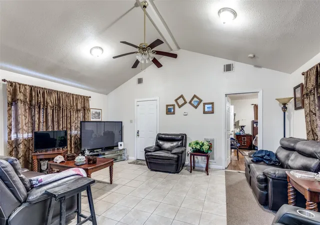 Photo 1 of Single family home for sale at 9101 Homewood Ln NE, Houston, TX 77078 | MLS# 92711323 | Listing updated on 2026-09-18