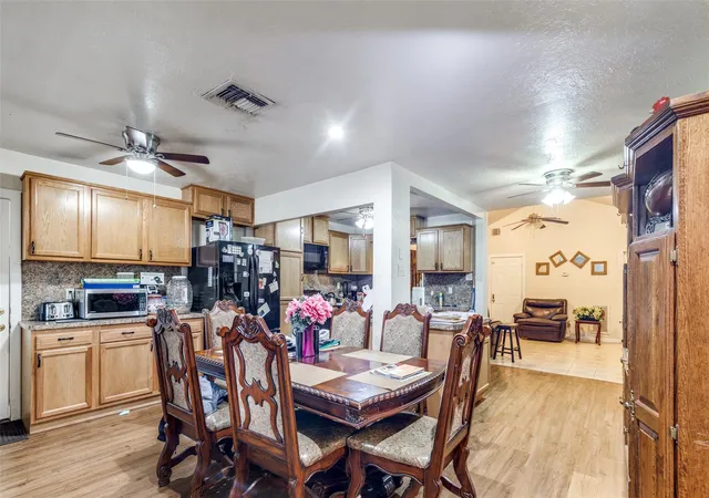 Photo 2 of Single family home for sale at 9101 Homewood Ln NE, Houston, TX 77078 | MLS# 92711323 | Listing updated on 2026-09-18