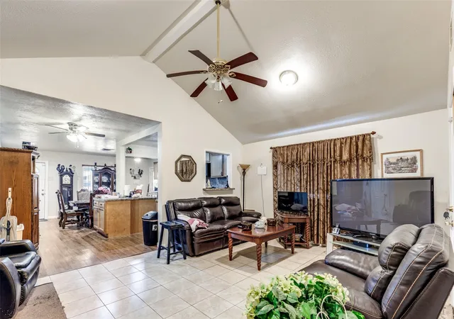 Photo 4 of Single family home for sale at 9101 Homewood Ln NE, Houston, TX 77078 | MLS# 92711323 | Listing updated on 2026-09-18