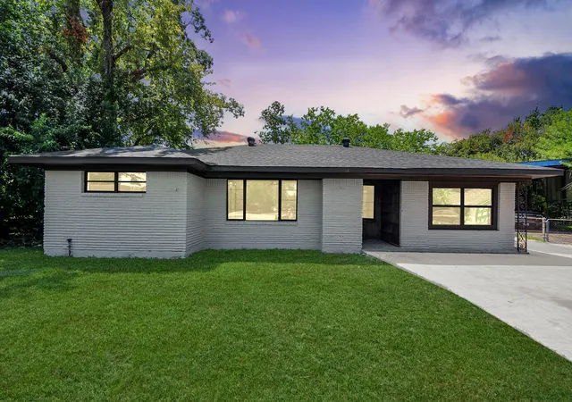 Photo 3 of Single family home for sale at 602 Gammon Dr, Houston, TX 77022 | MLS# 9771247 | Listing updated on 2026-09-04