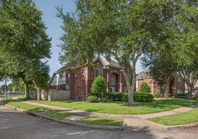 Photo 3 of Single family home for sale at 5326 Hanneck Valley Ln, Katy, TX 77450 | MLS# 20480887 | Listing updated on 2026-09-05