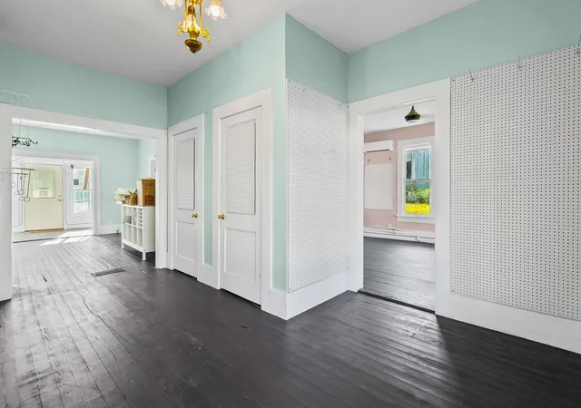 Photo 3 of Single family home for sale at 303 S Washington Ave, Livingston, TX 77351 | MLS# 88978130 | Listing updated on 2026-09-13