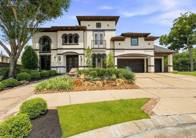 Photo 1 of Mansion for sale at 55 Prato Park Dr, Missouri City, TX 77459 | MLS# 31547393 | Listing updated on 2026-09-04