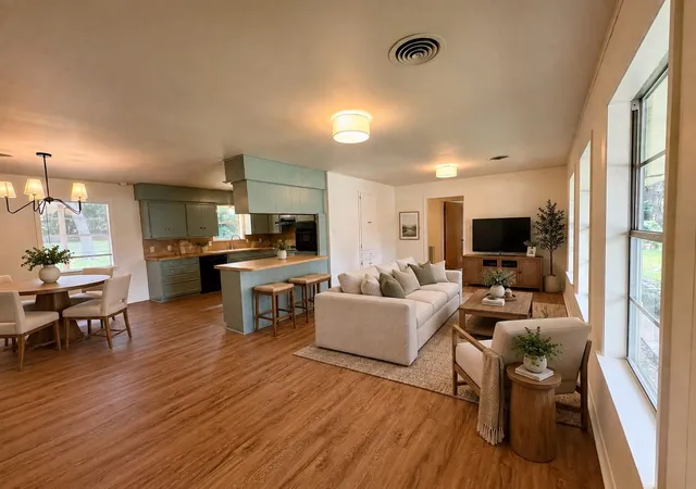 Photo 2 of Single family home for sale at 1801 Beazley St, Brenham, TX 77833 | MLS# 5295739 | Listing updated on 2026-09-20