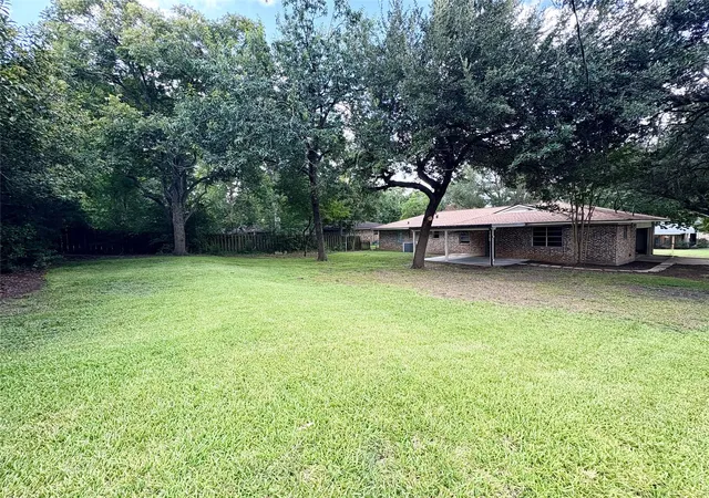 Photo 3 of Single family home for sale at 1801 Beazley St, Brenham, TX 77833 | MLS# 5295739 | Listing updated on 2026-09-20