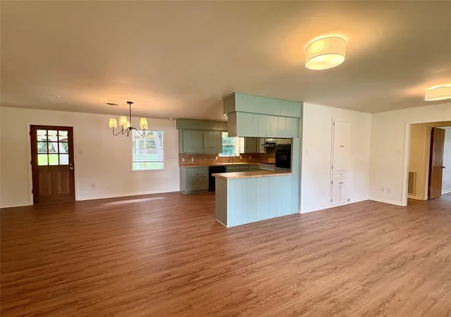Photo 4 of Single family home for sale at 1801 Beazley St, Brenham, TX 77833 | MLS# 5295739 | Listing updated on 2026-09-20