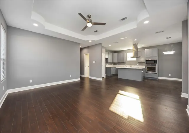 Photo 4 of Single family home for sale at 813 Fortune St, Houston, TX 77088 | MLS# 38694677 | Listing updated on 2026-09-08