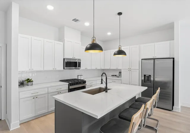 Photo 2 of Multi family home for sale at 1014 - 1016 Upside Wheatley Ln, Houston, TX 77091 | MLS# 13427312 | Listing updated on 2026-10-07