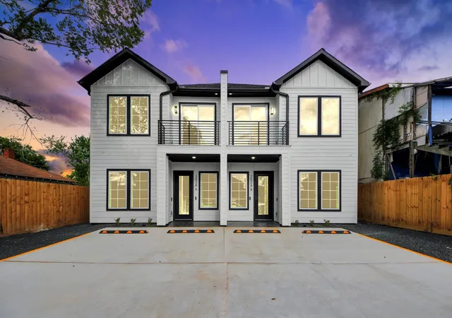 Photo 2 of Multi family home for sale at 3508 Napoleon St #ABCD, Houston, TX 77004 | MLS# 37252778 | Listing updated on 2026-09-15