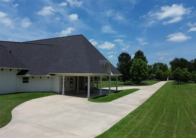 Photo 3 of Single family home for sale at 4726 Gainsborough Dr, Brookshire, TX 77423 | MLS# 18858464 | Listing updated on 2026-09-16