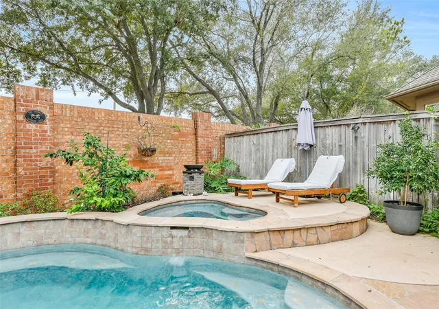 Photo 3 of Single family home for sale at 11413 Gallant Ridge Ln, Houston, TX 77082 | MLS# 61920113 | Listing updated on 2026-09-11