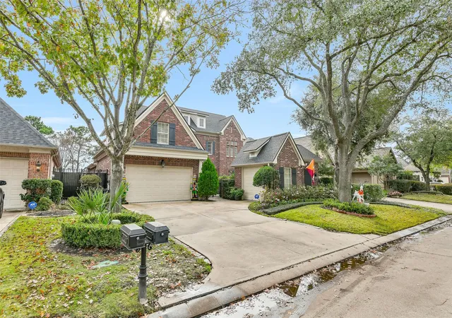 Photo 4 of Single family home for sale at 11413 Gallant Ridge Ln, Houston, TX 77082 | MLS# 61920113 | Listing updated on 2026-09-11