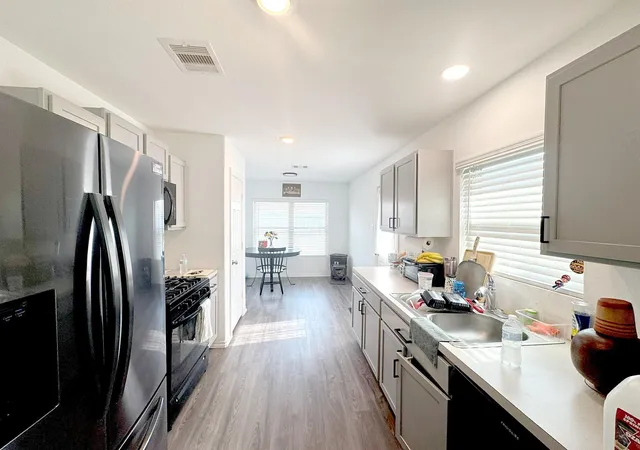 Photo 3 of Single family home for sale at 934 Silver Birch Branch, Magnolia, TX 77354 | MLS# 88958127 | Listing updated on 2026-09-01
