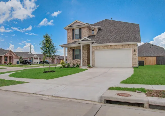 Photo 2 of Single family home for sale at 8438 Quiet Bay Dr, Baytown, TX 77523 | MLS# 35660197 | Listing updated on 2026-09-17