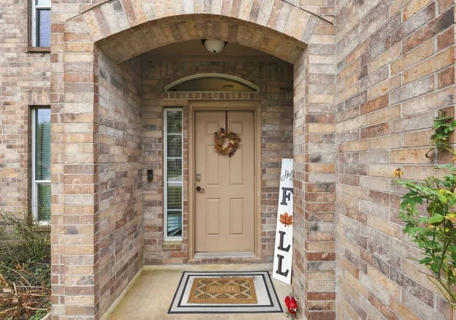 Photo 3 of Single family home for sale at 1000 Arbor Way, Conroe, TX 77303 | MLS# 94158552 | Listing updated on 2026-09-11