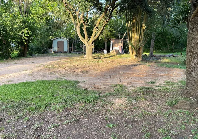 Photo 3 of Land for sale at 307 Ross St, La Marque, TX 77568 | MLS# 19257337 | Listing updated on 2026-09-10
