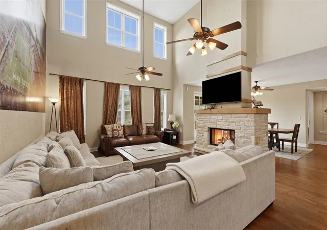 Listing Photo 4 - Condo for sale in building located at 3249 Founders Dr, Bryan, TX 77807