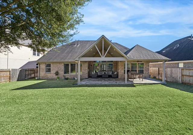 Photo 3 of Single family home for sale at 410 Mcallister Ave, Sugar Land, TX 77479 | MLS# 80888593 | Listing updated on 2026-10-07
