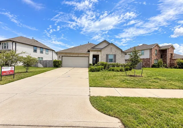 Photo 2 of Single family home for sale at 17215 Daylily Dune Way, Hockley, TX 77447 | MLS# 30654432 | Listing updated on 2026-09-15