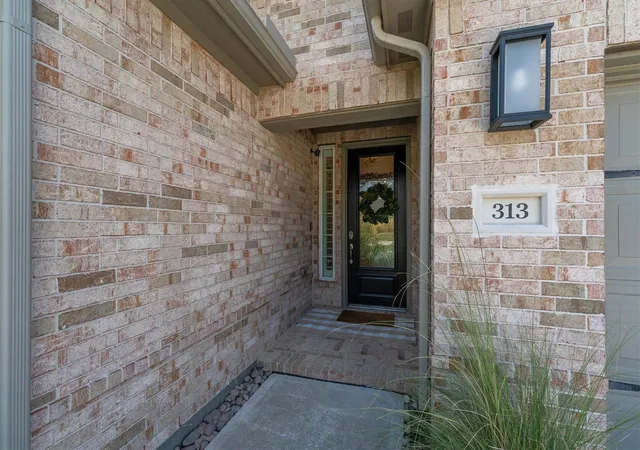 Photo 1 of Single family home for sale at 313 Royal Lily Trl, Montgomery, TX 77316 | MLS# 8261267 | Listing updated on 2026-10-09