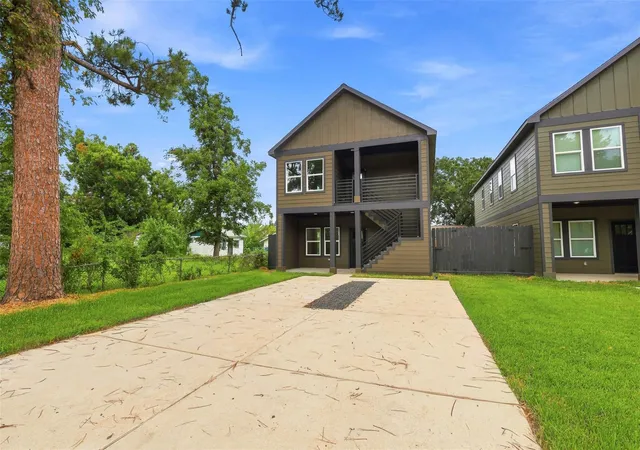 Photo 2 of Multi family home for sale at 2518 Lucky St, Houston, TX 77088 | MLS# 71632851 | Listing updated on 2026-09-23