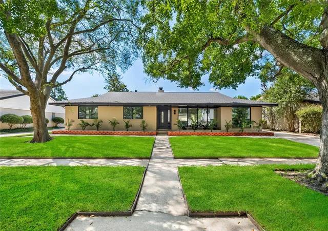 Photo 1 of Single family home for sale at 5751 Jason St, Houston, TX 77096 | MLS# 26193105 | Listing updated on 2026-09-12