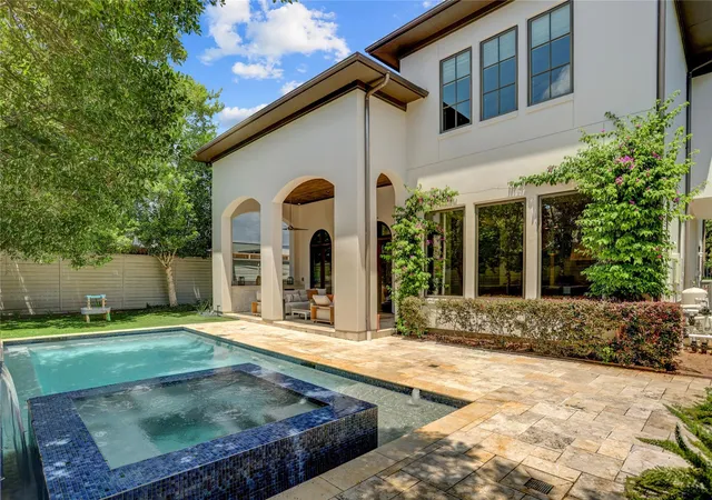Photo 3 of Sale Pending at 3771 Childress St, Houston, TX 77005 | MLS# 59428166 | Listing updated on 2026-09-11