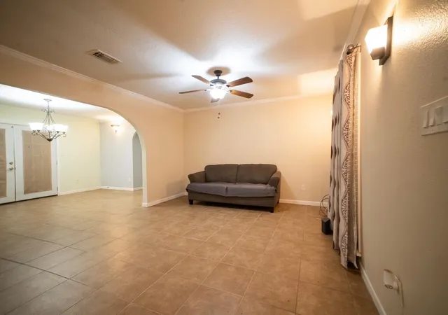 Photo 4 of Single family home for sale at 2117 Pecan St, Dickinson, TX 77539 | MLS# 89081973 | Listing updated on 2026-09-11